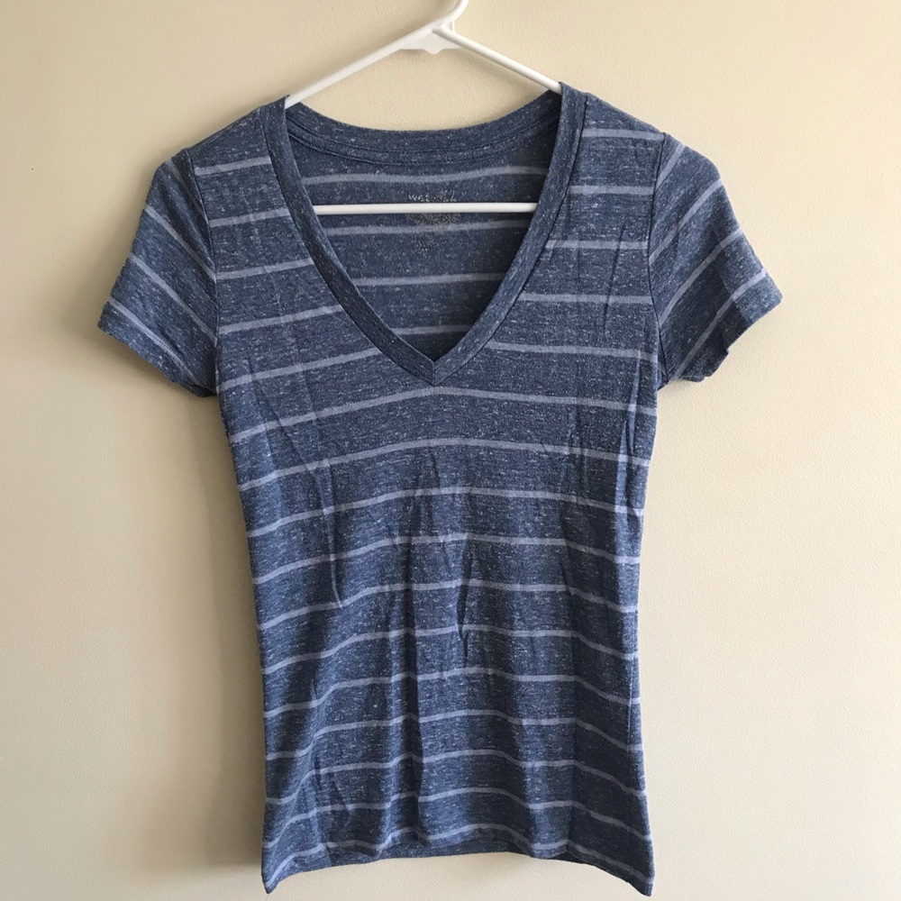 Wet seal v neck!